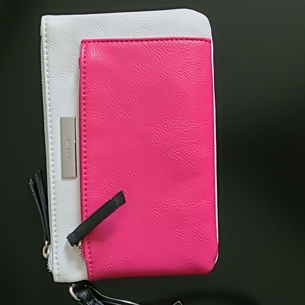 Nine West Clutch 👛